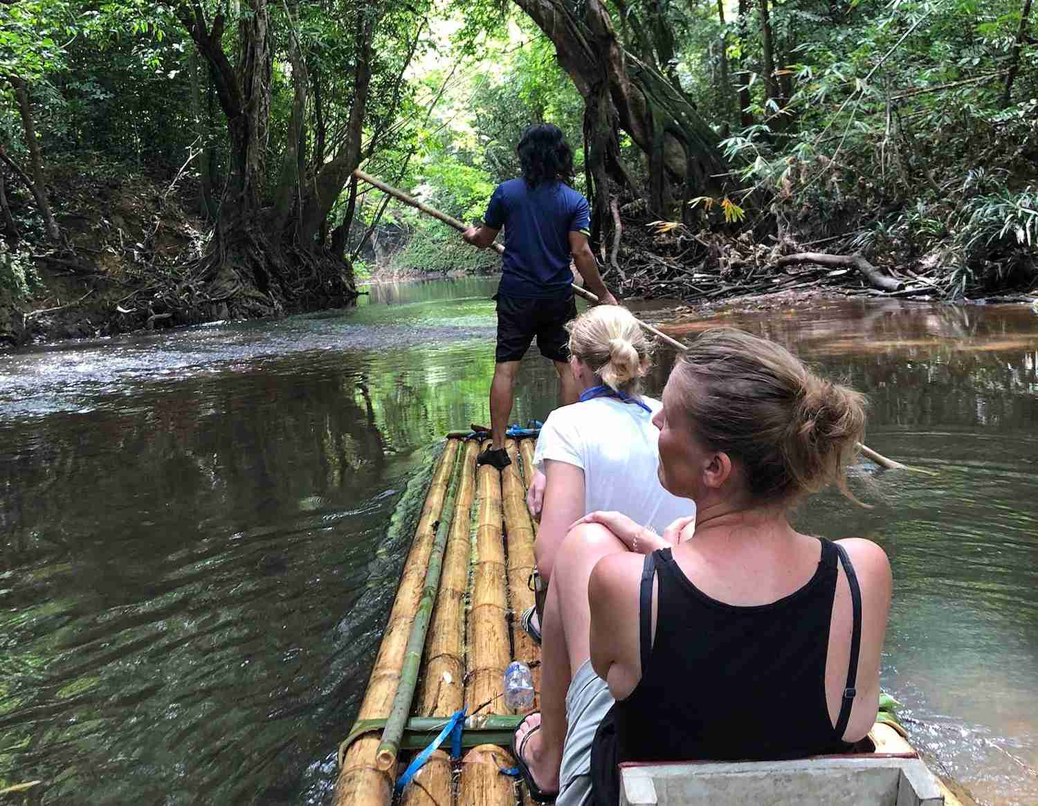 Sfeerafbeelding peraya-homestay-rafting-borneo 11zon